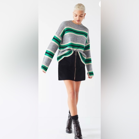 Urban Outfitters Oversized Striped Boyfriend Sweater Size M - Picture 1 of 14